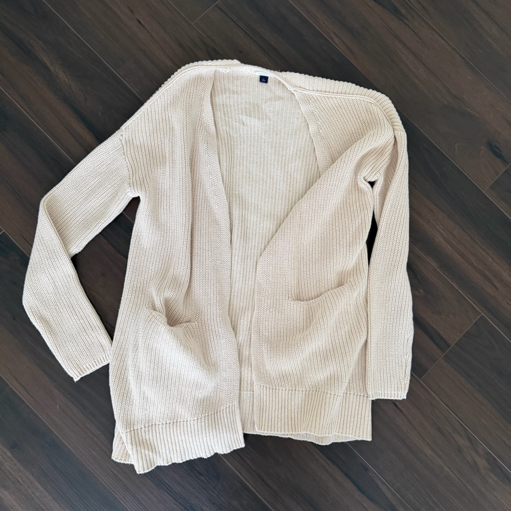 Universal Thread Women's Beige Cardigan with pockets